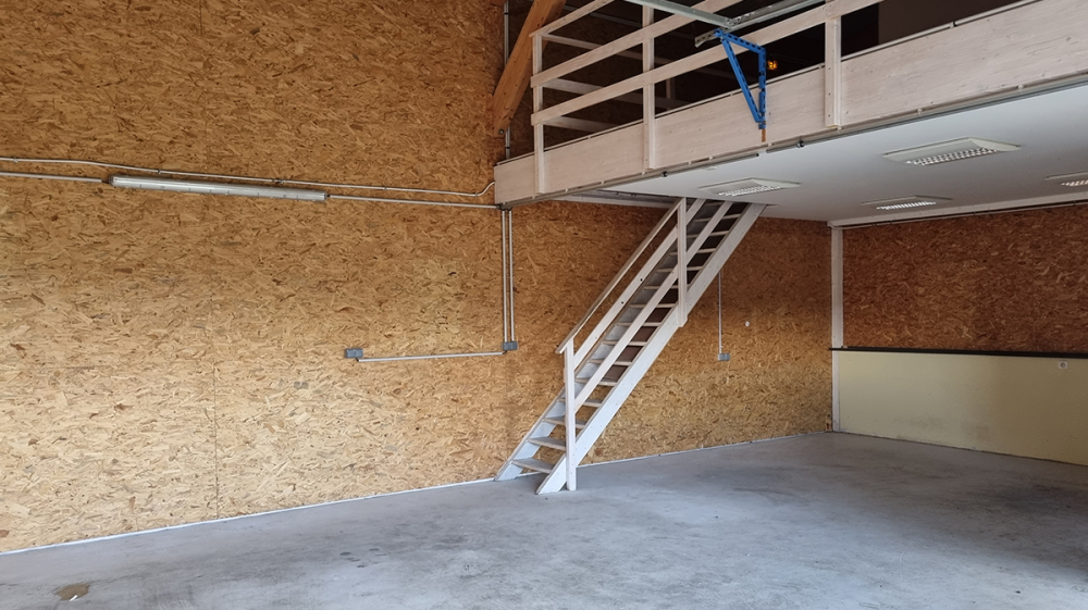 Un espace de stockage et une mezzanine
